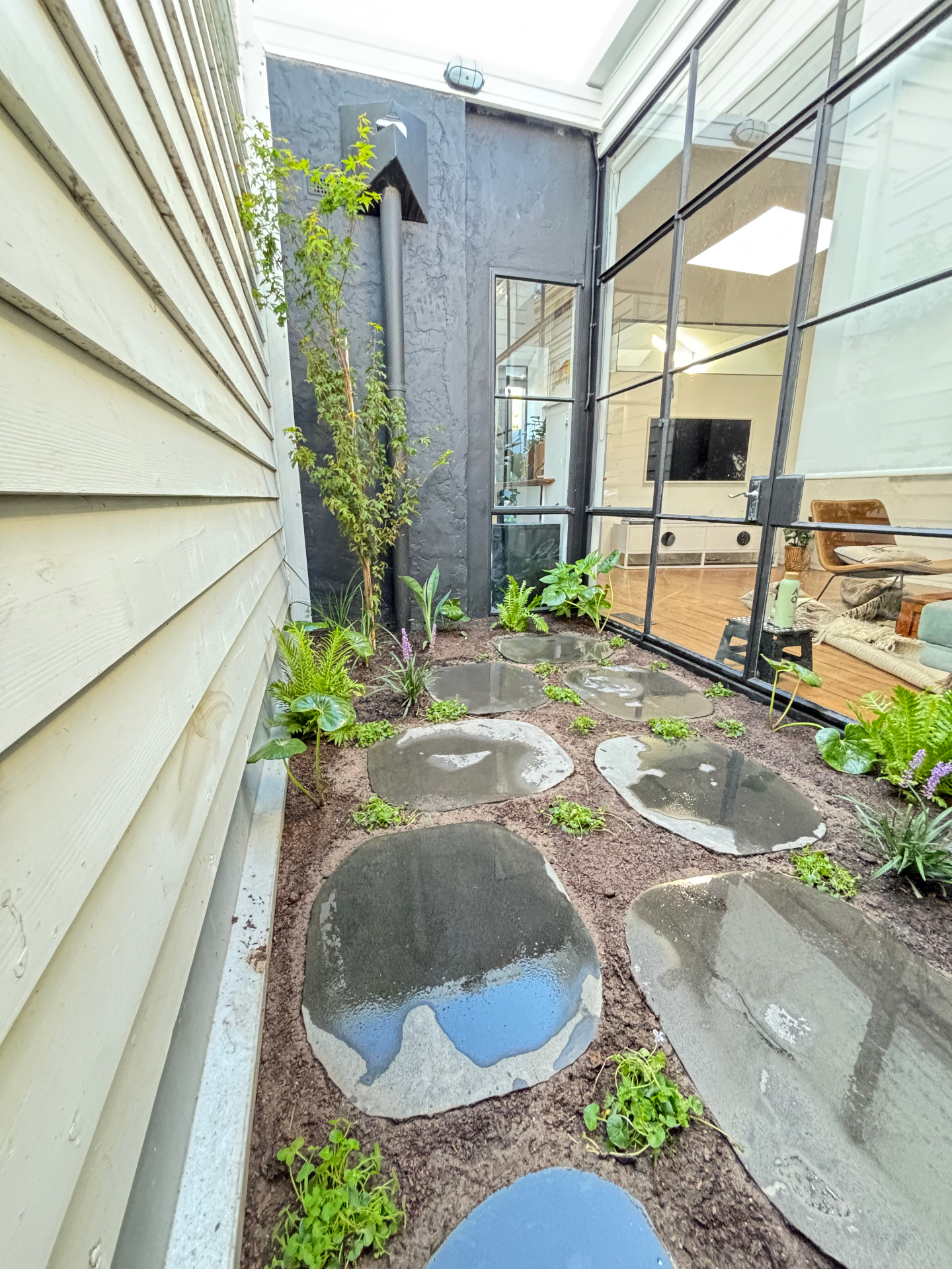 Albert Park Courtyard — additional view